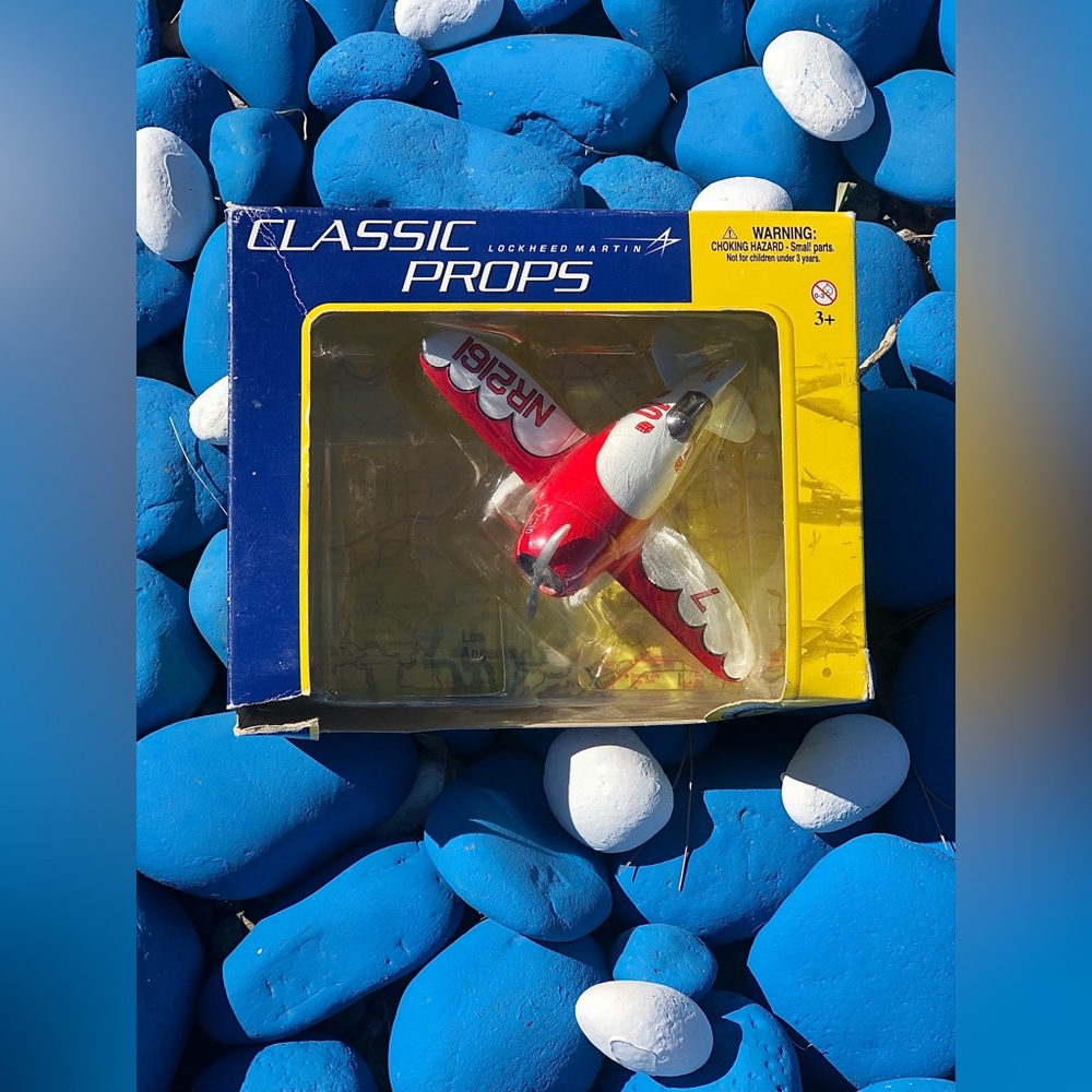 Gee Bee R-2 Lockheed Martin Classic Prop Plane Model - Picture 2 of 9